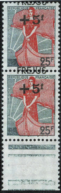 Surcharge décalée sur timbre Fréjus