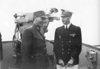 D'Argenlieu et Lou Han à bord de l'Emile Bertin