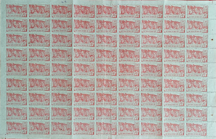 Panneau de 81 timbres 100d amitié sino-sovieto-vietnamienne